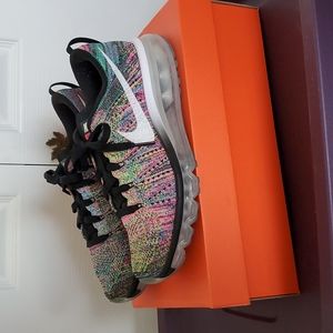 Nike Flyknit Max Women's Size 8